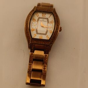 🍍Anne Klein Gold Watch With Stone Working Condition
